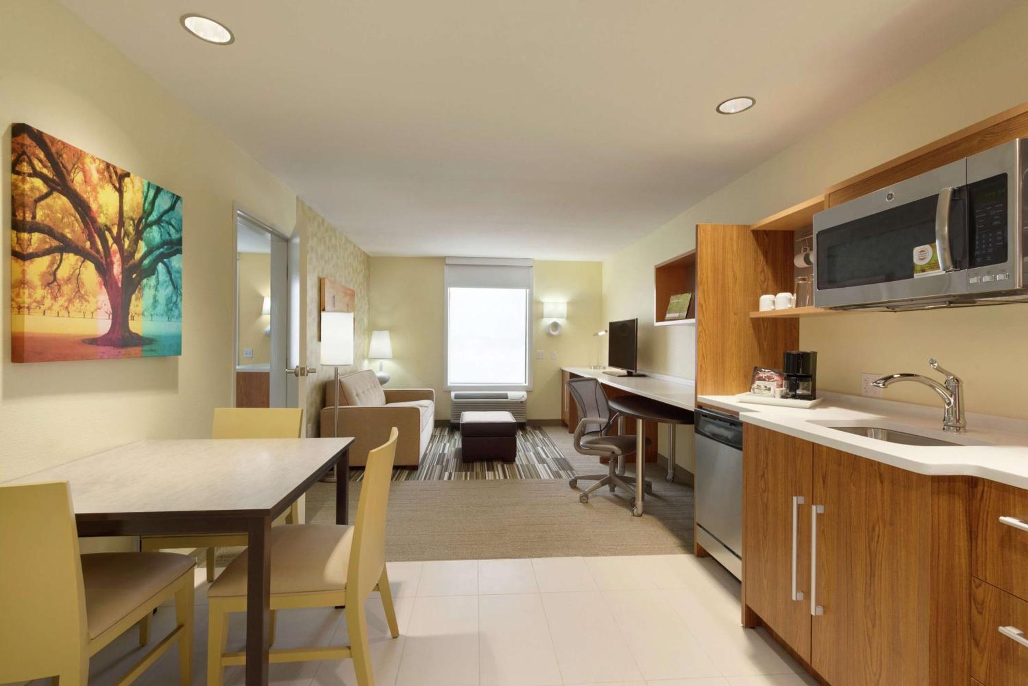 Home2 Suites By Hilton Alexandria Exterior photo